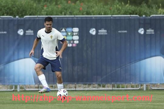 完美体育官方入口-2025年世俱杯赛季积分榜实时更新及球队排名分析